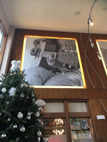 Wall Murals & Graphics