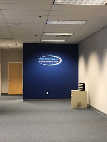 Wall Murals & Graphics