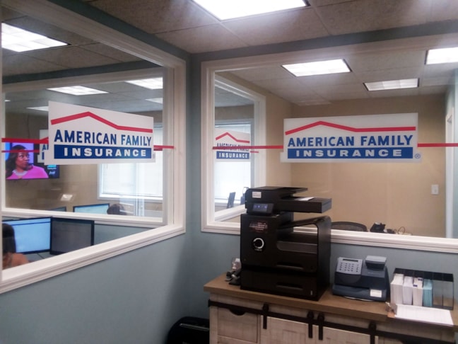 Window Decals, Signage & Graphics