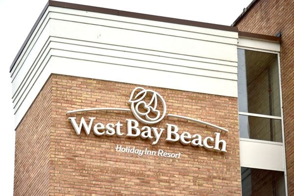 Edgelit and Backlit Signs