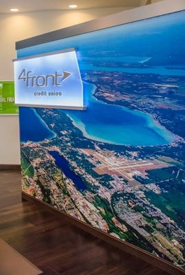 Edgelit and Backlit Signs