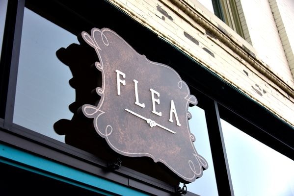 Edgelit and Backlit Signs