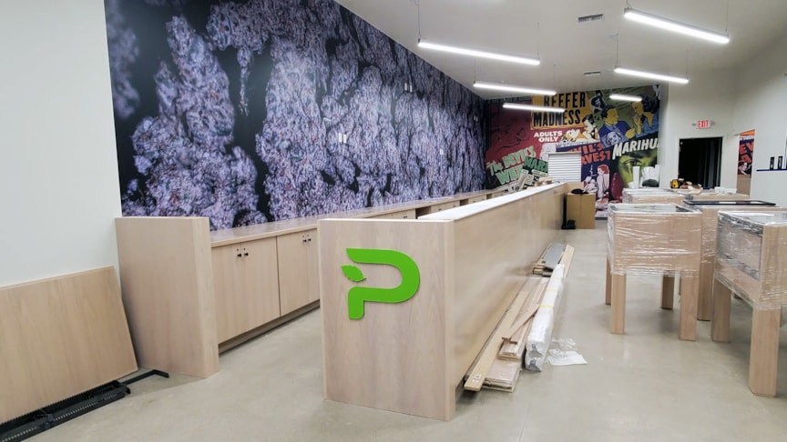 Custom Decals, Wraps & Lettering