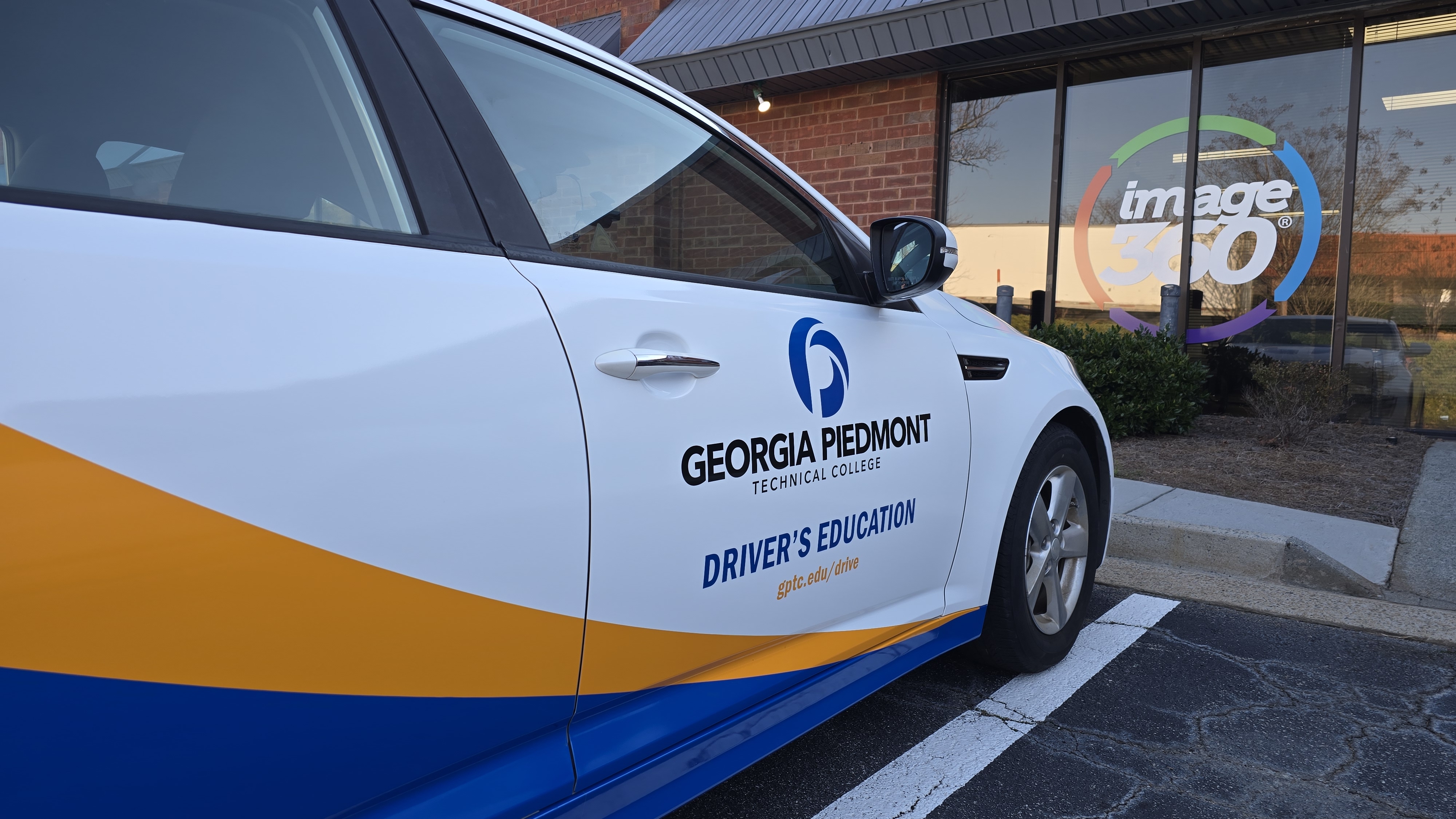 Vehicle Graphics & Lettering