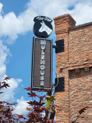 3D Signs & Dimensional Lettering