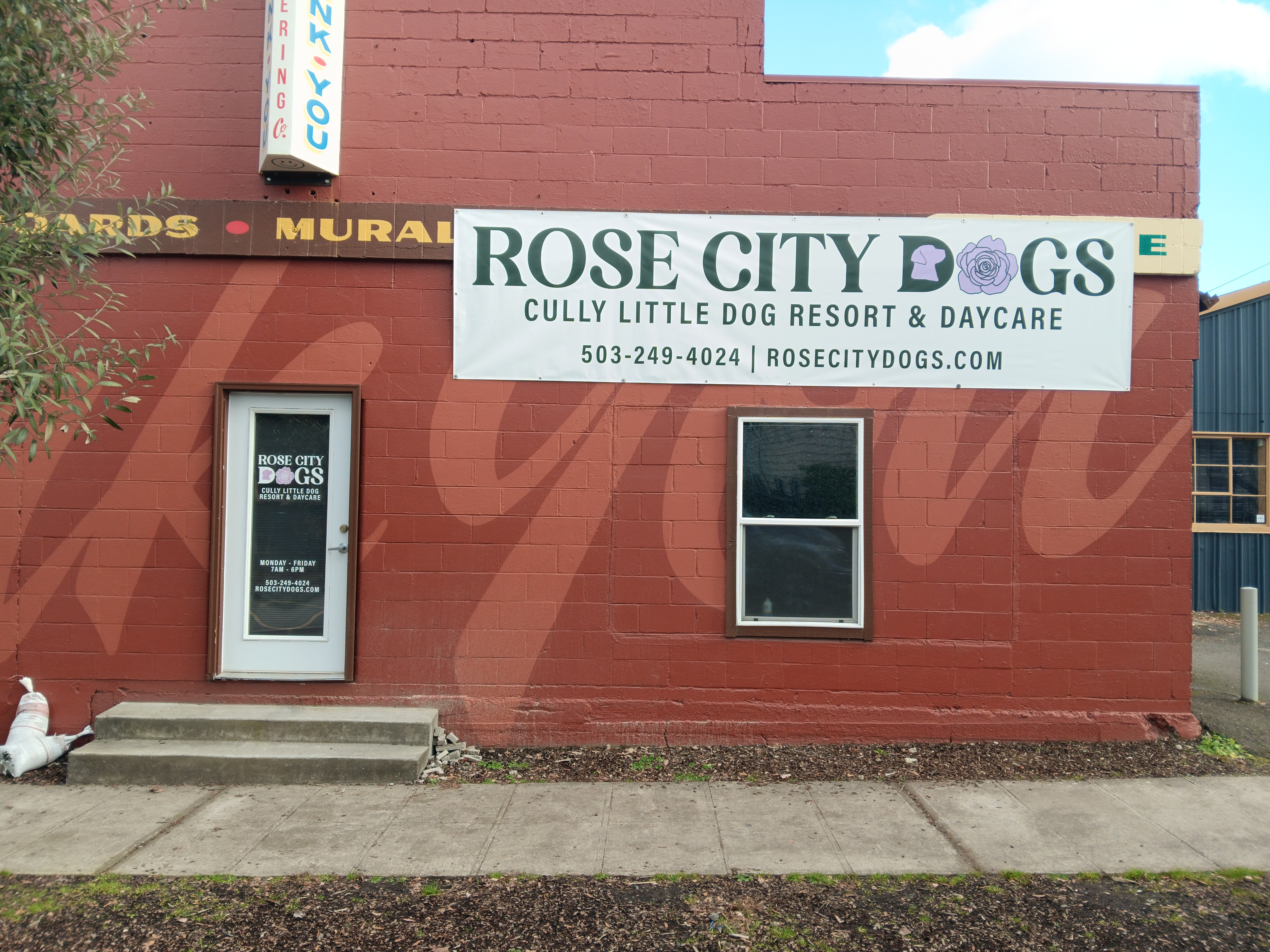 Fabric & Vinyl Outdoor Banners | Hospitality & Lodging | Portland, OR | Vinyl