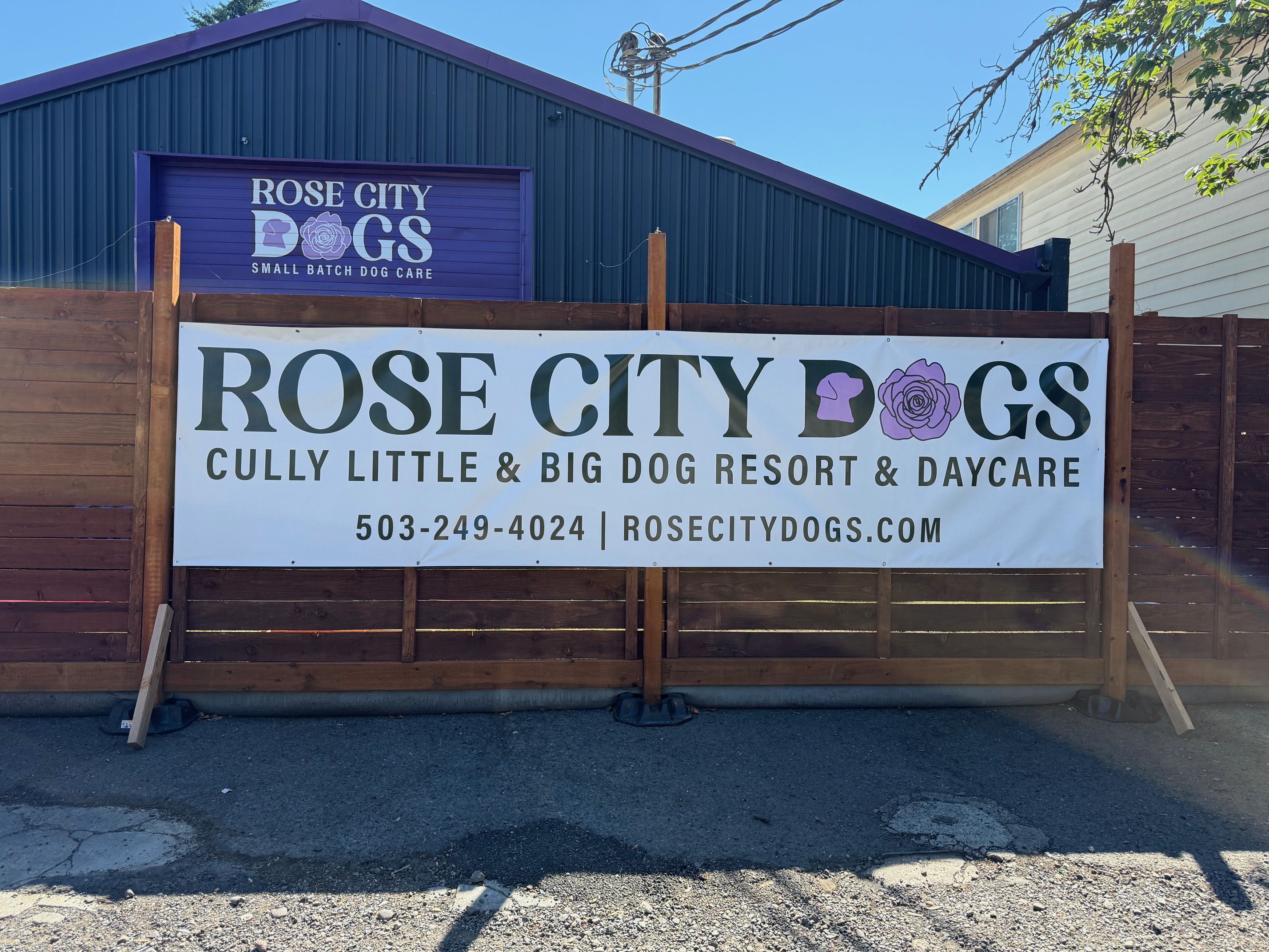 Fabric & Vinyl Outdoor Banners | Hospitality & Lodging | Portland, OR