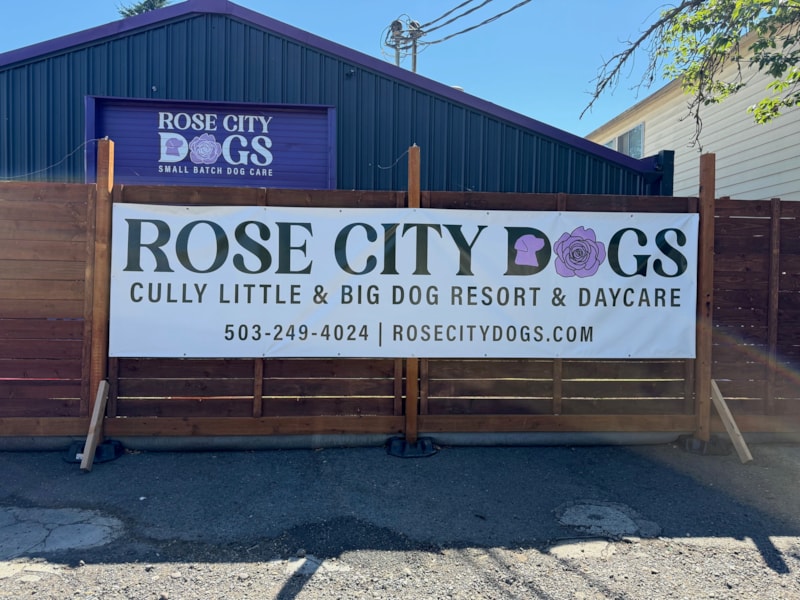 Fabric & Vinyl Outdoor Banners | Hospitality & Lodging | Portland, OR