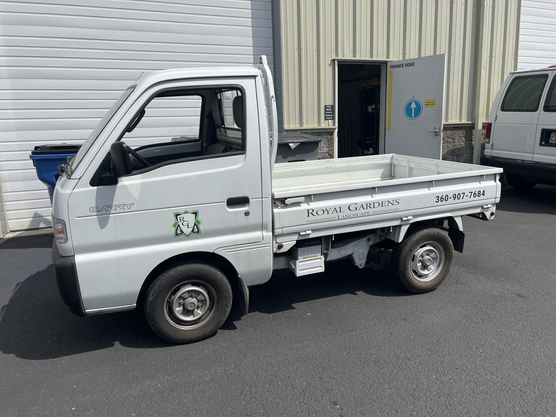 Vehicle Graphics & Lettering | Agricultural and Landscaping Signs | Vancouver, WA | Vinyl