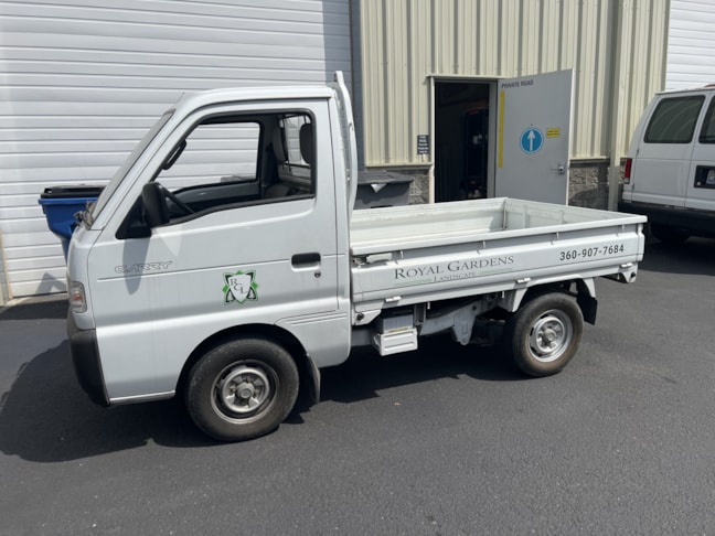 Vehicle Graphics & Lettering | Agricultural and Landscaping Signs