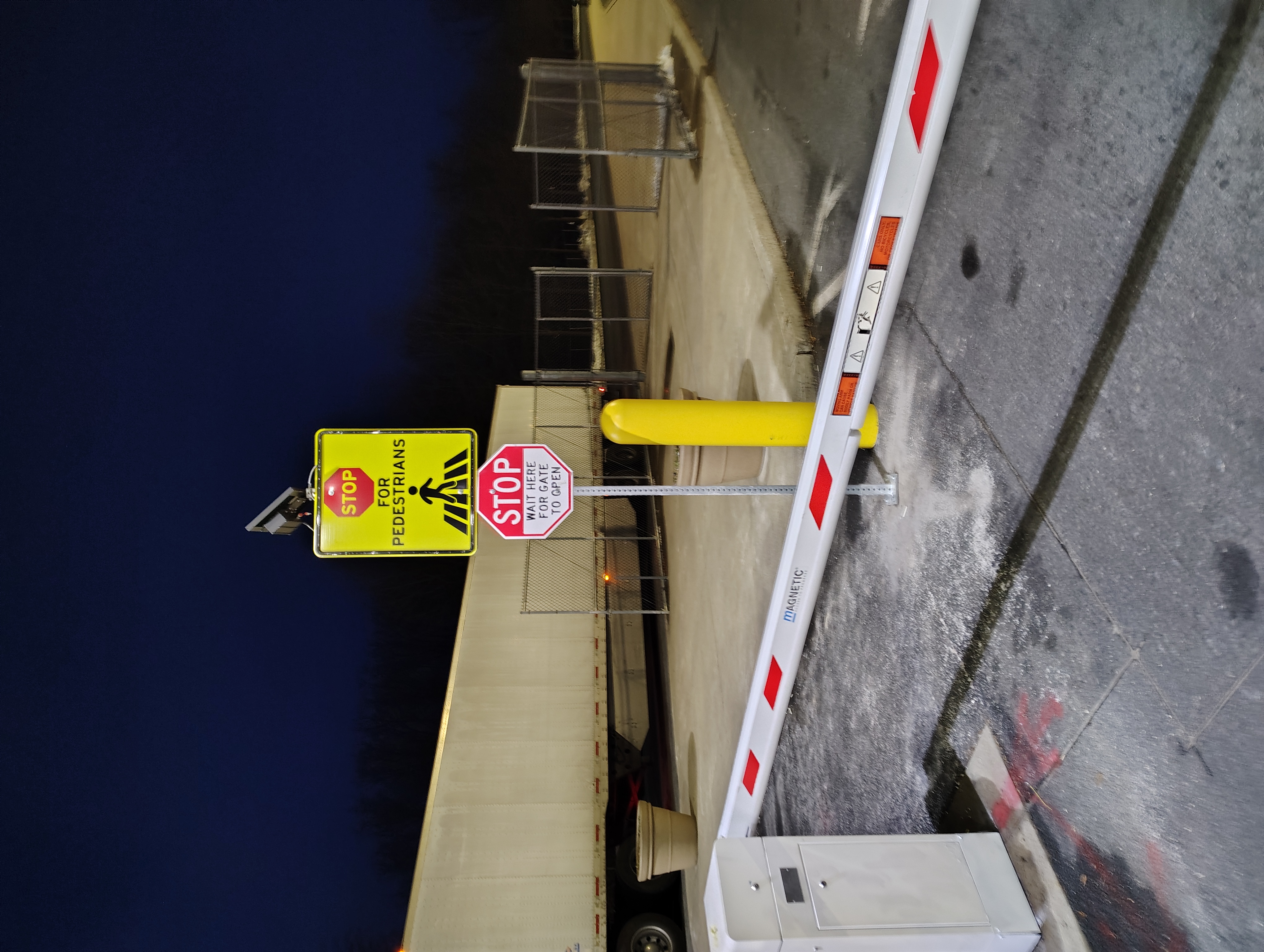 Traffic Control Signage | Transportation, Logistics, & Distribution