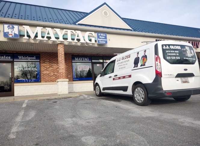 Vehicle Graphics & Lettering