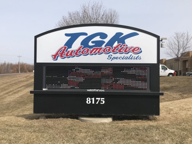 Monument Signs | Retail Signs