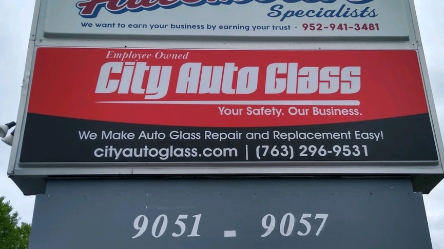 Pylon & Pole Signs | Retail