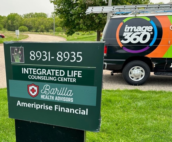 Custom Decals, Wraps & Lettering