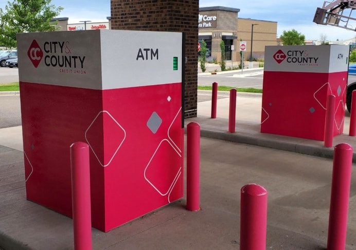 Custom Decals, Wraps & Lettering