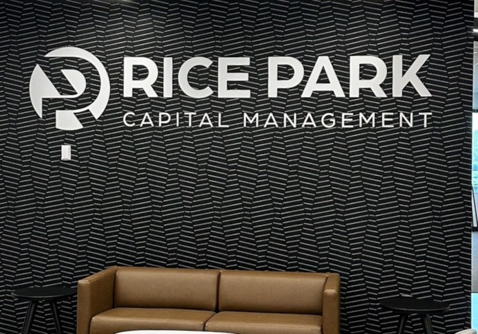 3D Signs & Dimensional Letters