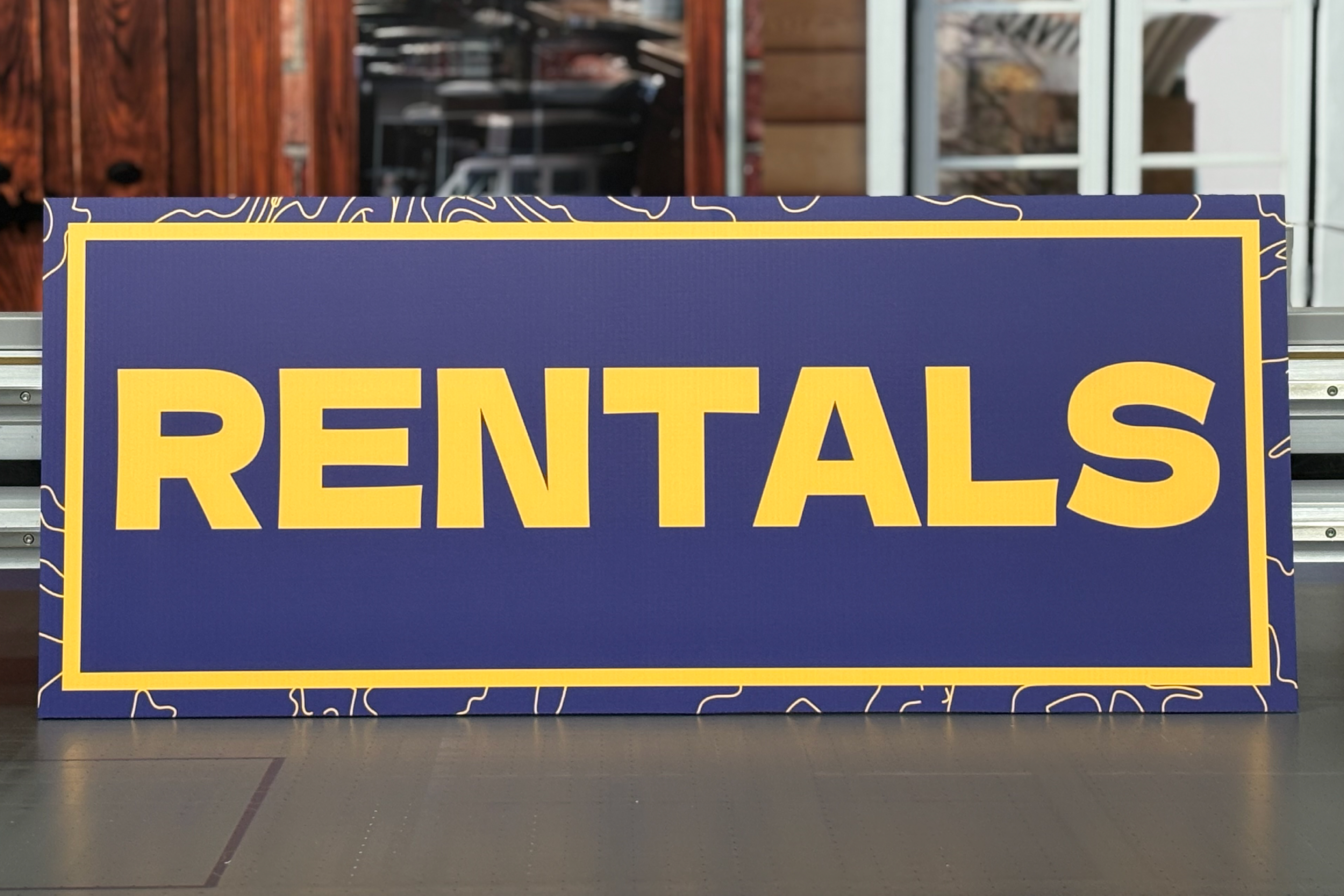 Custom Signs & Signage | Live Entertainment Venues | Corrugated Plastic / CoroplastTM