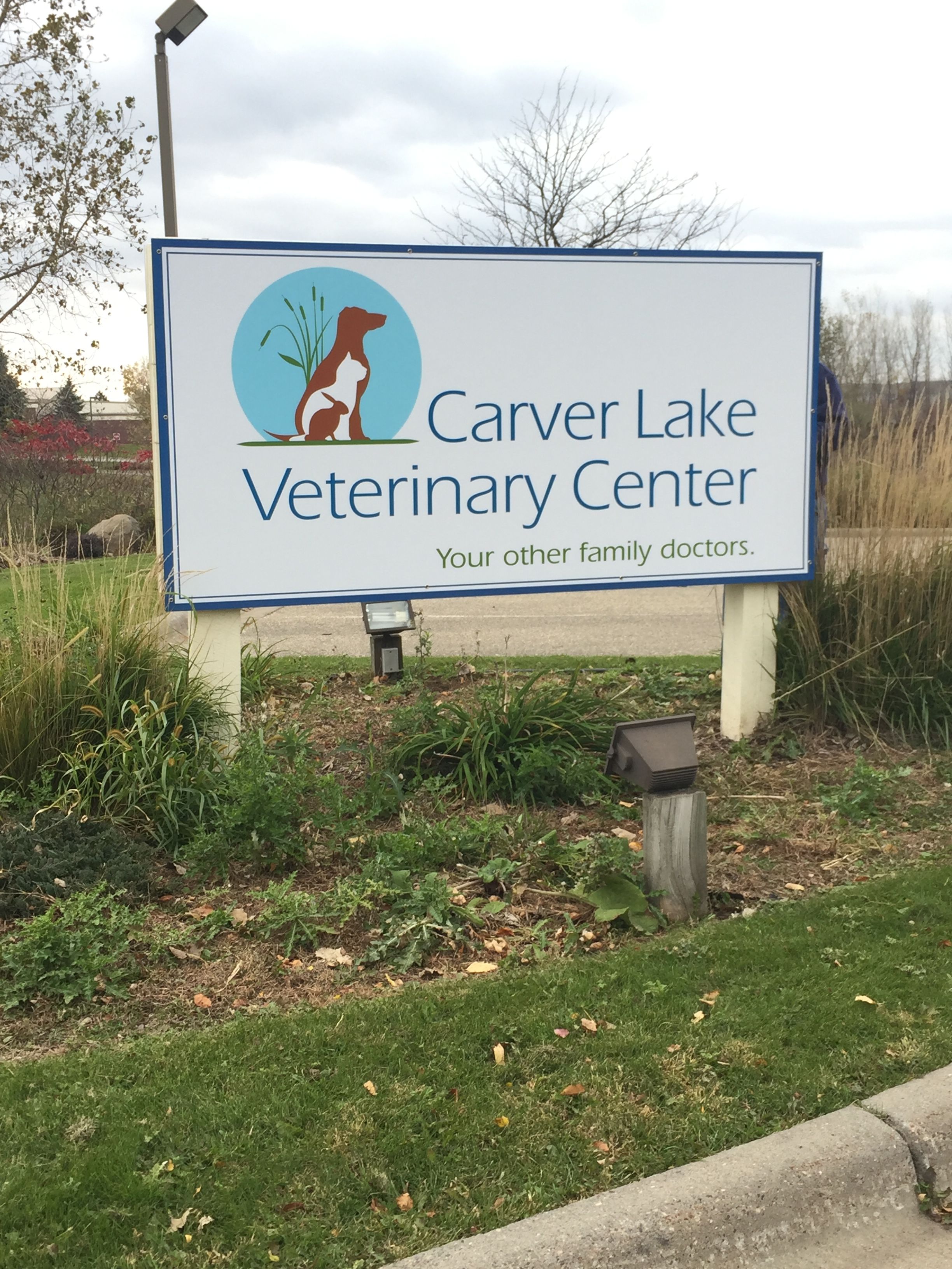 Animal Hospital Gets Spruced Up Signage to Showcase New Logo