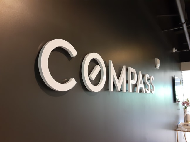 3D Signs & Dimensional Letters & Logos