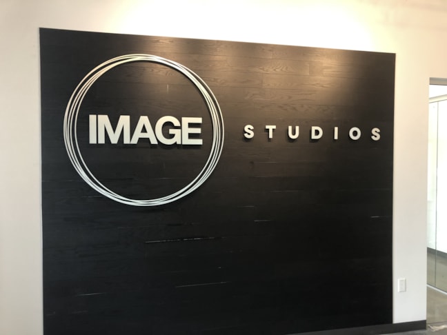 3D Signs & Dimensional Letters & Logos