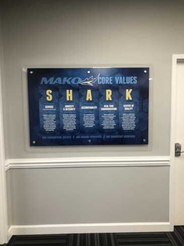 3D Signs & Dimensional Letters & Logos