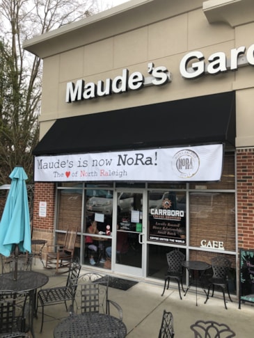 Fabric & Vinyl Outdoor Banners | Restaurant and Food Service Signs