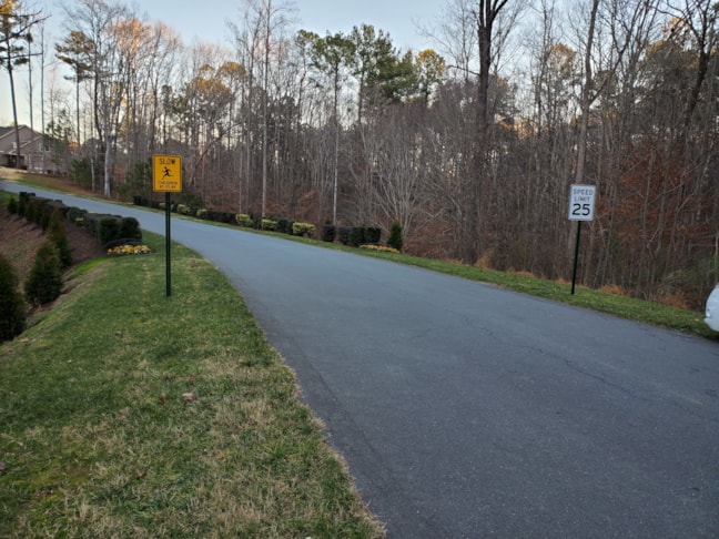 Traffic Control Signage | Property Management and Apartment Signs