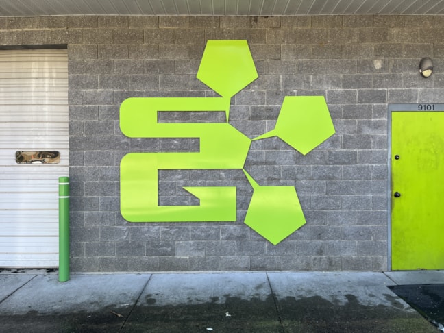 3D Signs & Dimensional Letters