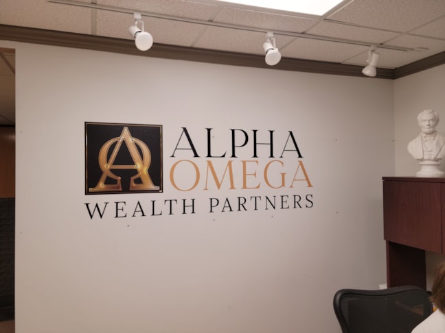 Wall Murals & Graphics