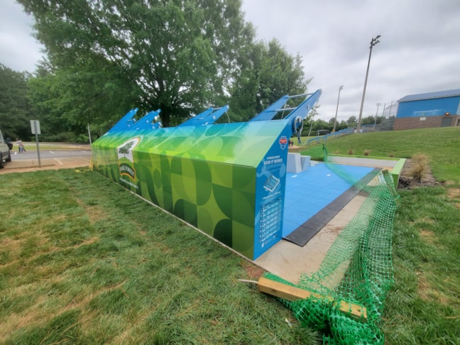 Wall Murals & Graphics