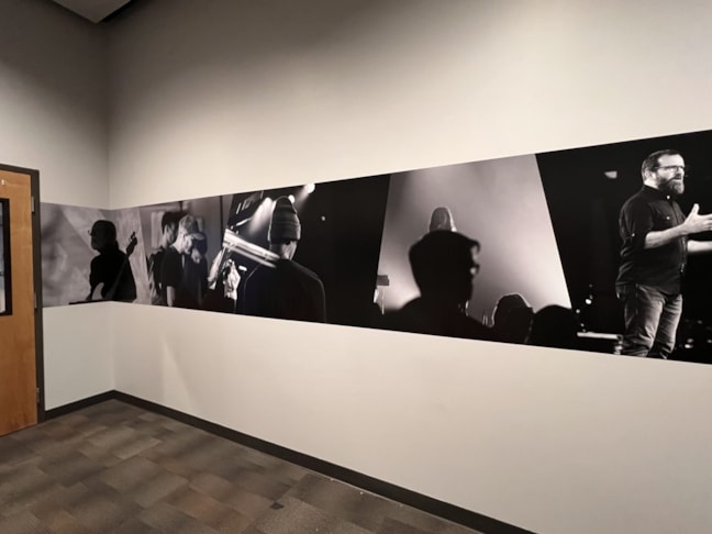 Wall Murals & Graphics