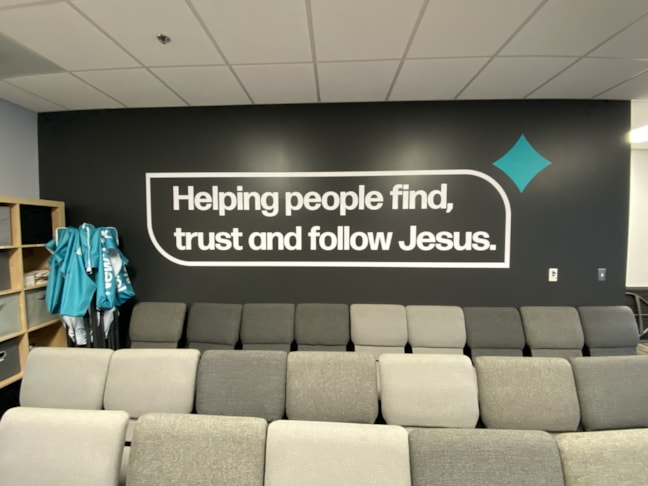 Wall Murals & Graphics