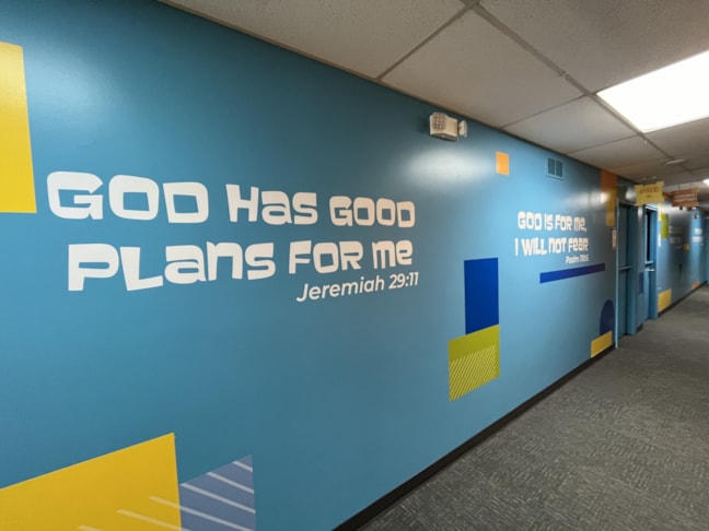 Wall Murals & Graphics