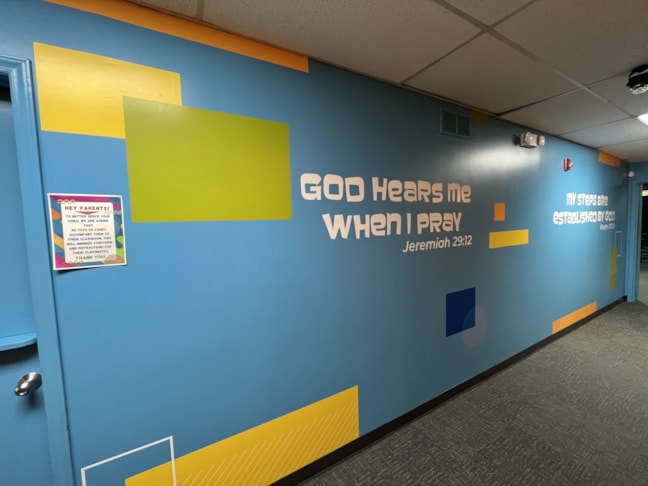 Wall Murals & Graphics