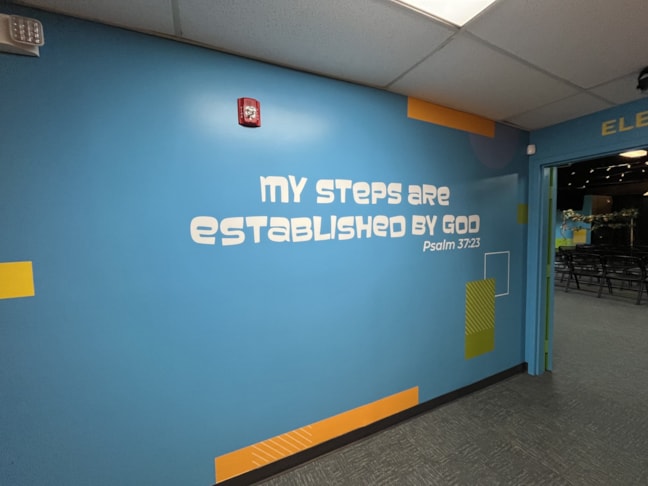 Wall Murals & Graphics