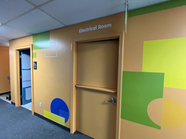 Wall Murals & Graphics