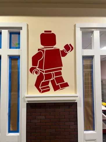 Wall Murals & Graphics