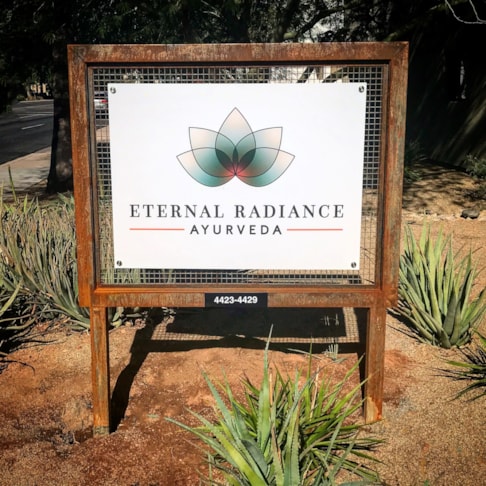 Custom Post and Panel Sign