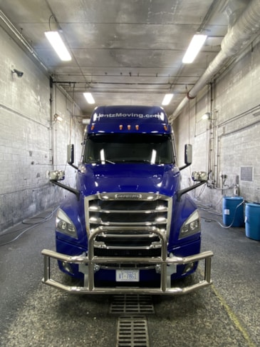 Lentz Moving Services Vehicle Graphics & Lettering