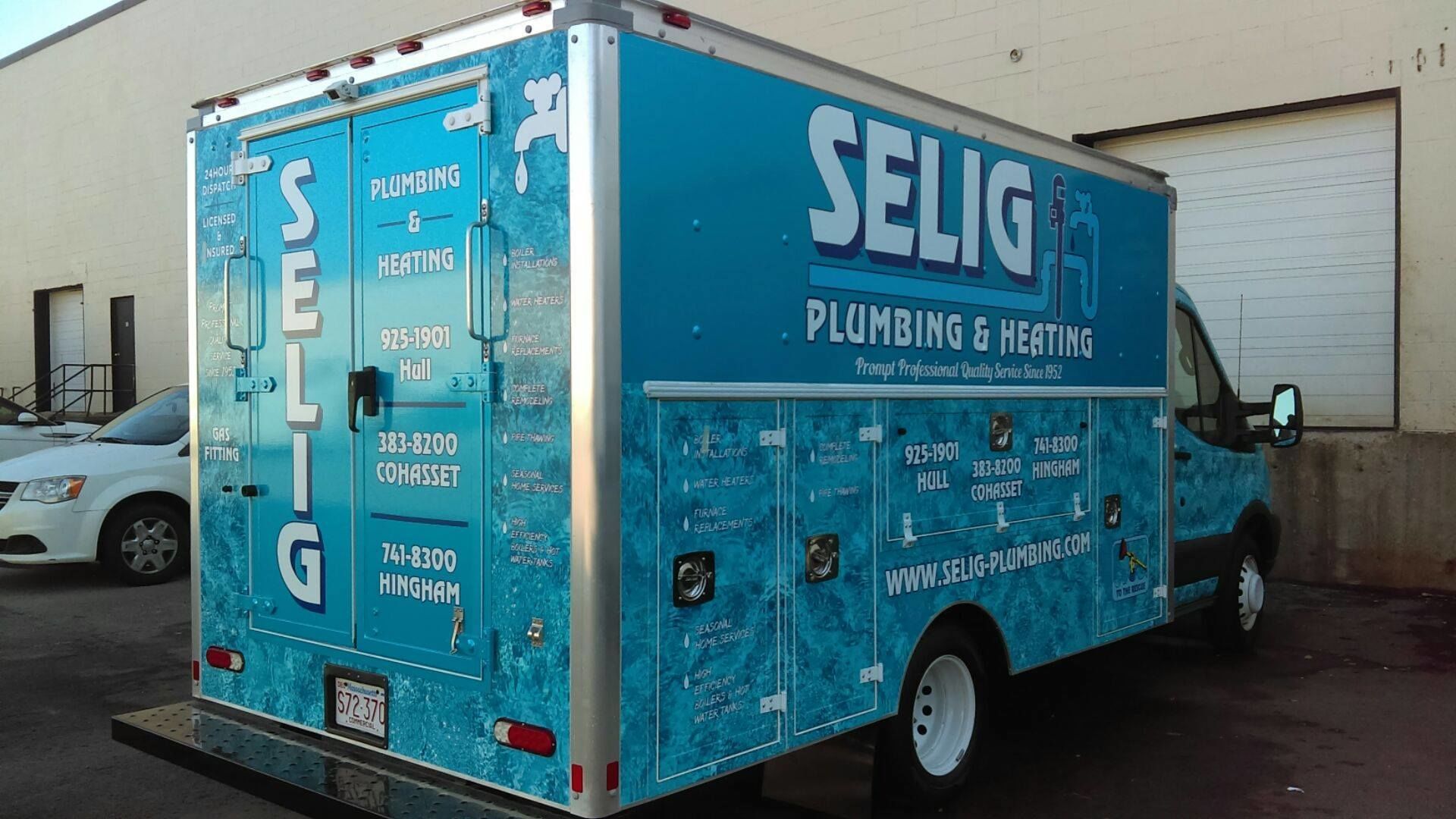 car wraps, box truck wraps, vinyl wraps, vehicle lettering