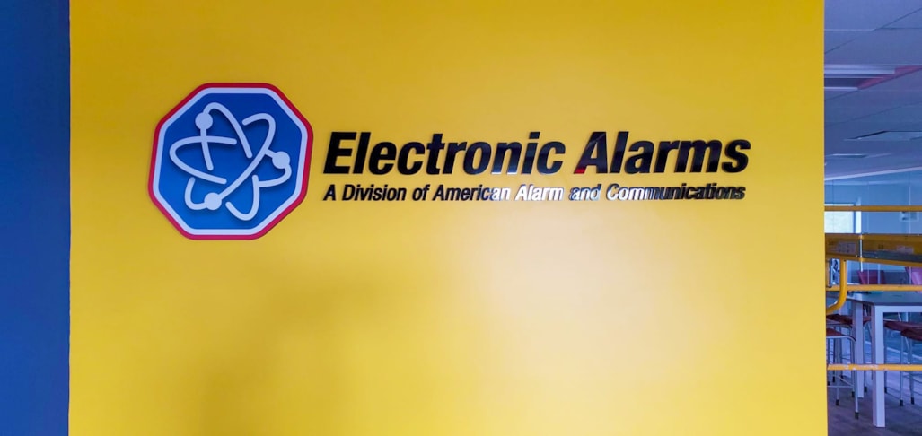 3D Signs & Dimensional Letters & Logos