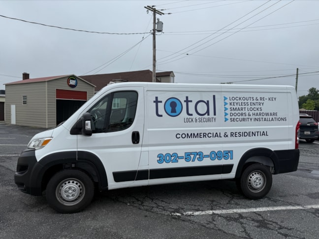 Vehicle Graphics & Lettering