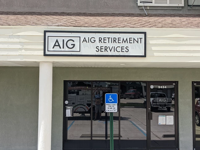 AIG Retirement Services/ Exterior & Outdoor Signage