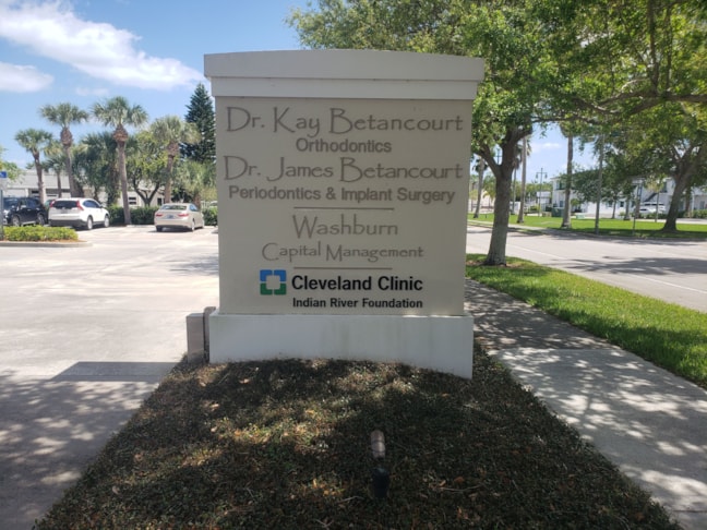 3D Signs & Dimensional Letters