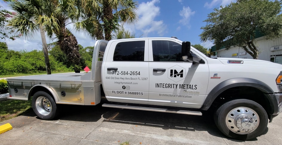 Vehicle Graphics & Lettering | Service and Trade Organizations