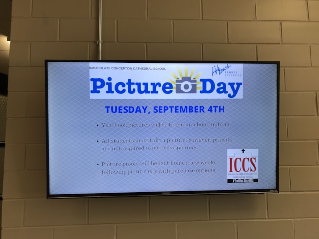 Digital & Interactive Signs and Displays