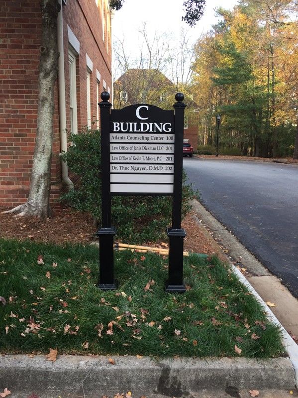 Post and Panel for Peachtree Dunwoody Square Sandy Springs GA