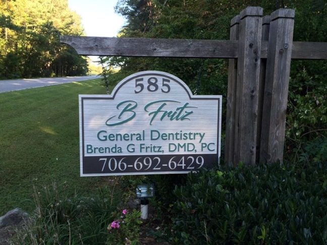 Engraved Post and Panel Dentist Sign