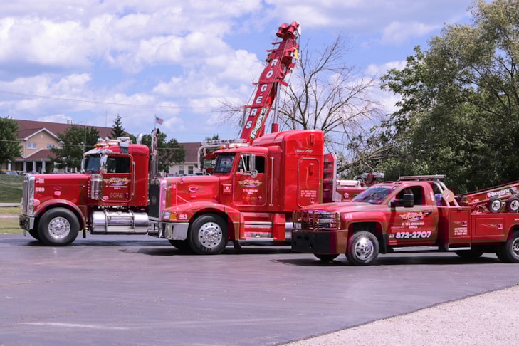Fleet Graphics & Wraps | Transportation, Logistics, & Distribution